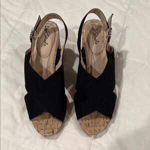 Life Stride Black Sandals Comfortable and Stylish